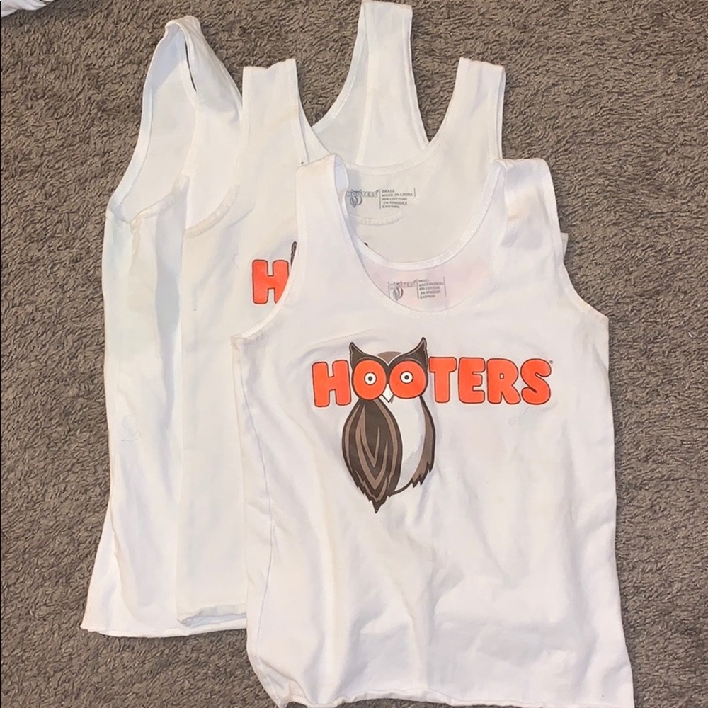 Hooters outfits